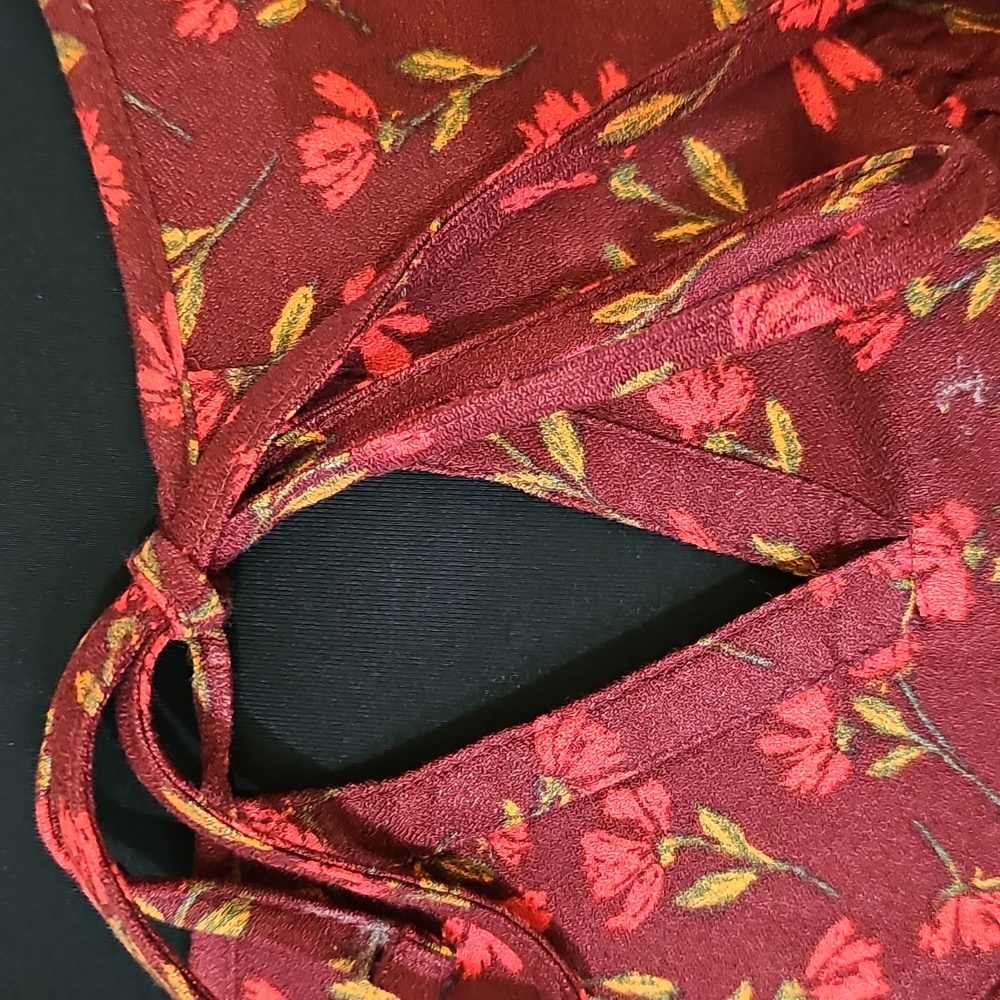 Top - Picture 7 of 16